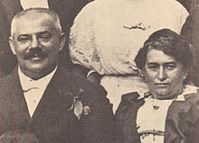220px-Kafka's_parents_c1913